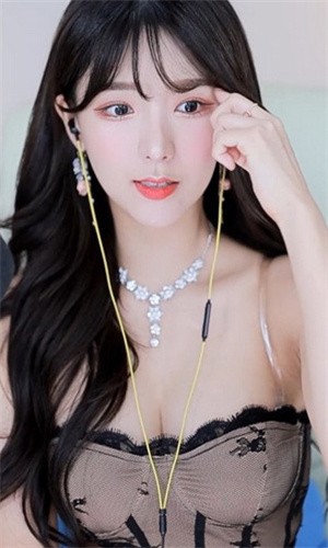 榴莲秋葵绿巨人www下载下载